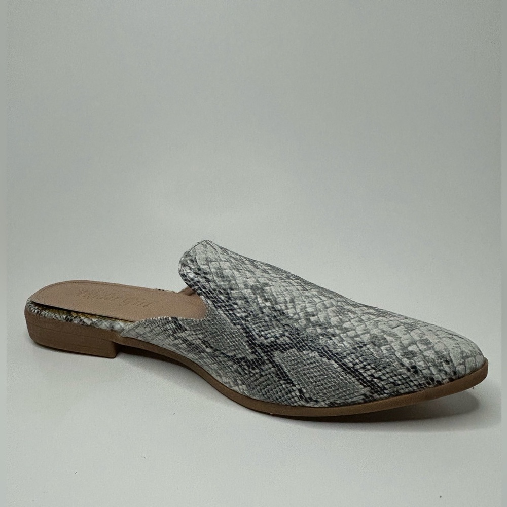 A Rider Girl Grey & White Snake Print Pointed Toe Slip On Mule Flats Size 10 M - Picture 5 of 11